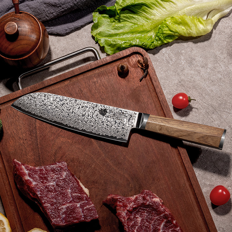 Couteau Santoku ondulé en acier damas