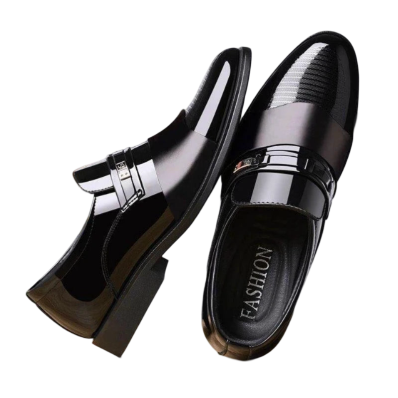 Mocassins de serveur lisses et brillants