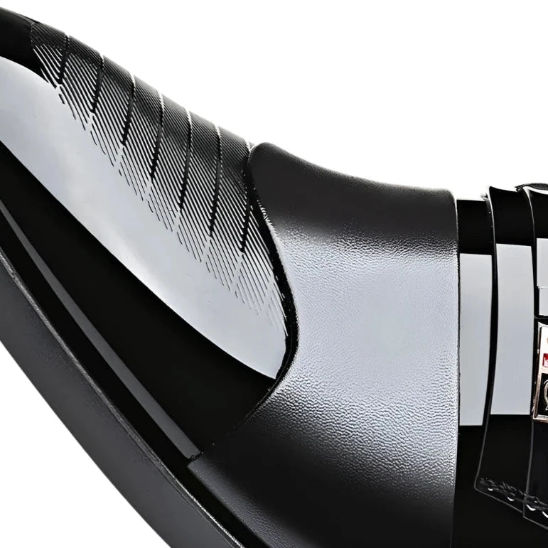 Mocassins de serveur lisses et brillants