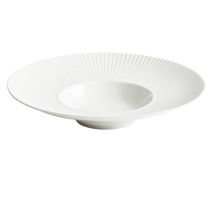 Bol en porcelaine blanche avec chapeau de paille